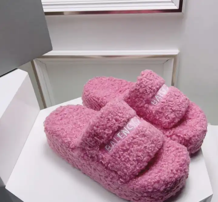 hype Balenciaga Slippers