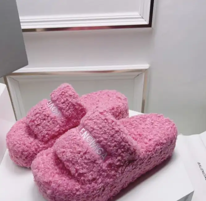 hype Balenciaga Slippers