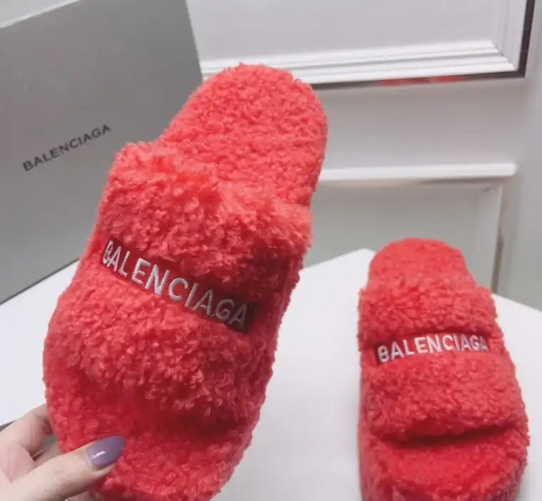 hype Balenciaga Slippers