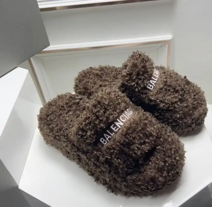 hype Balenciaga Slippers