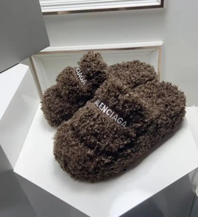 hype Balenciaga Slippers