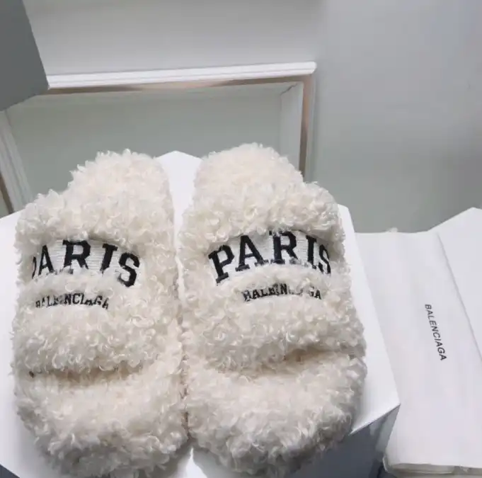 hype Balenciaga Slippers