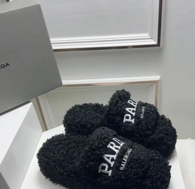 hype Balenciaga Slippers