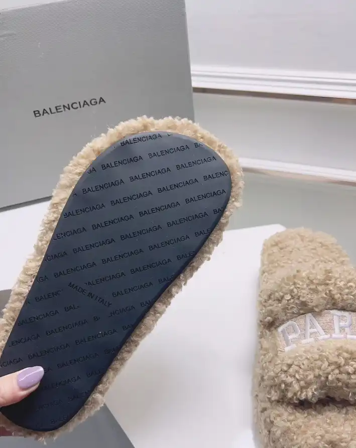 hype Balenciaga Slippers