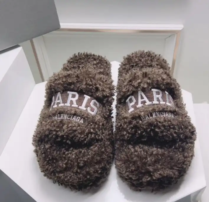 hype Balenciaga Slippers