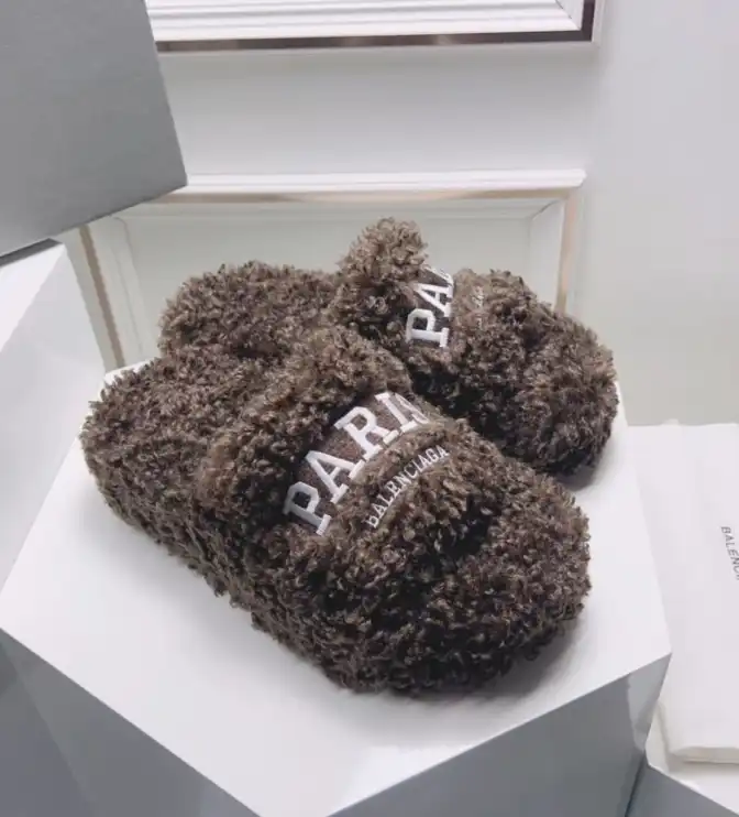 hype Balenciaga Slippers