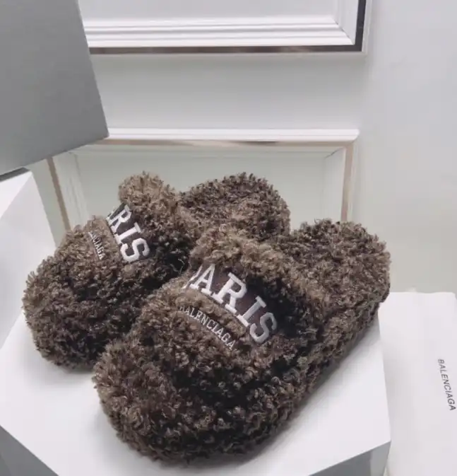 hype Balenciaga Slippers