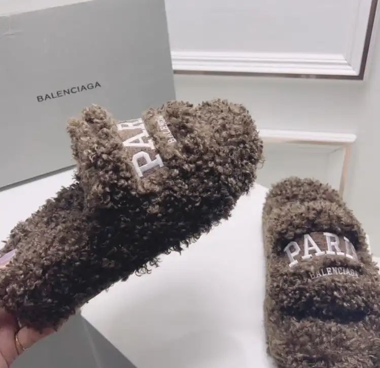 hype Balenciaga Slippers