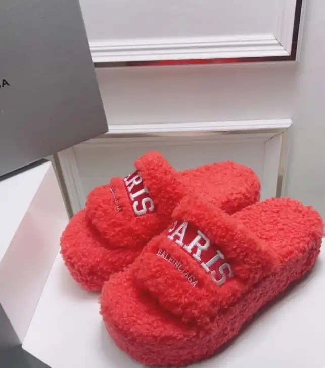 hype Balenciaga Slippers