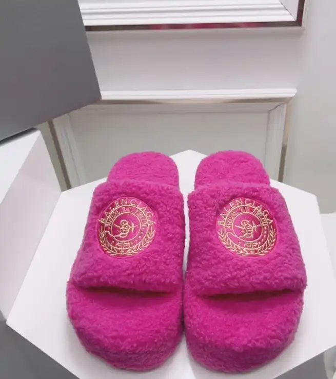 hype Balenciaga Slippers