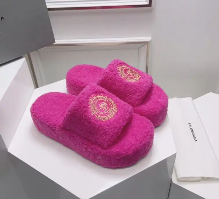 hype Balenciaga Slippers