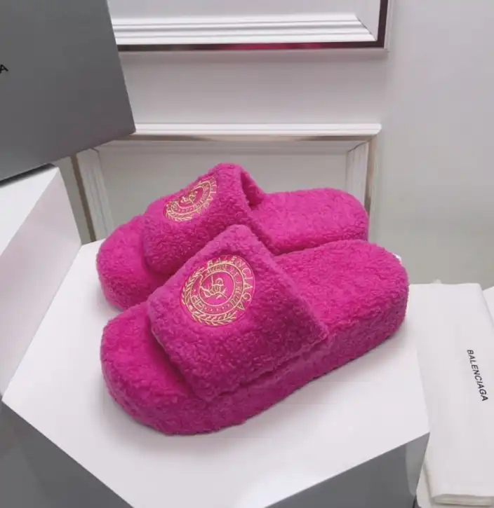 hype Balenciaga Slippers