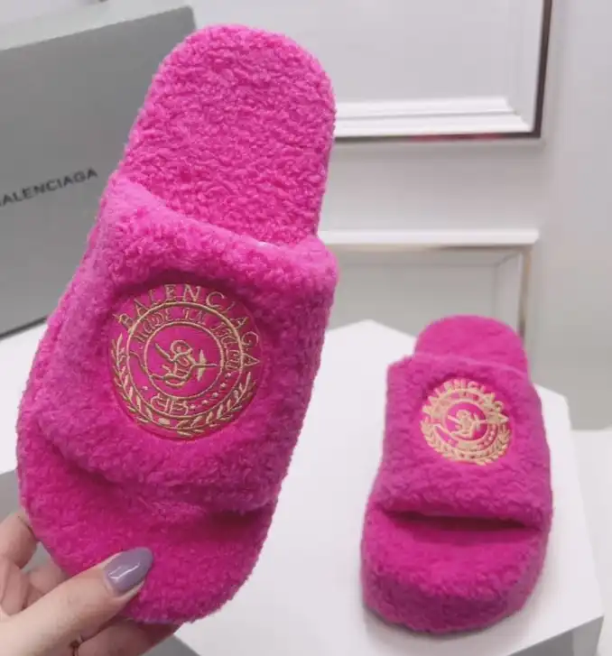 hype Balenciaga Slippers