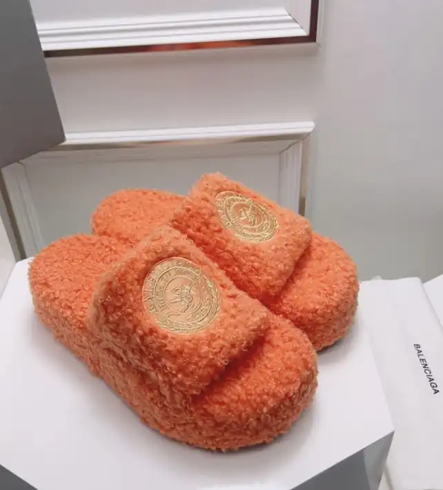 hype Balenciaga Slippers