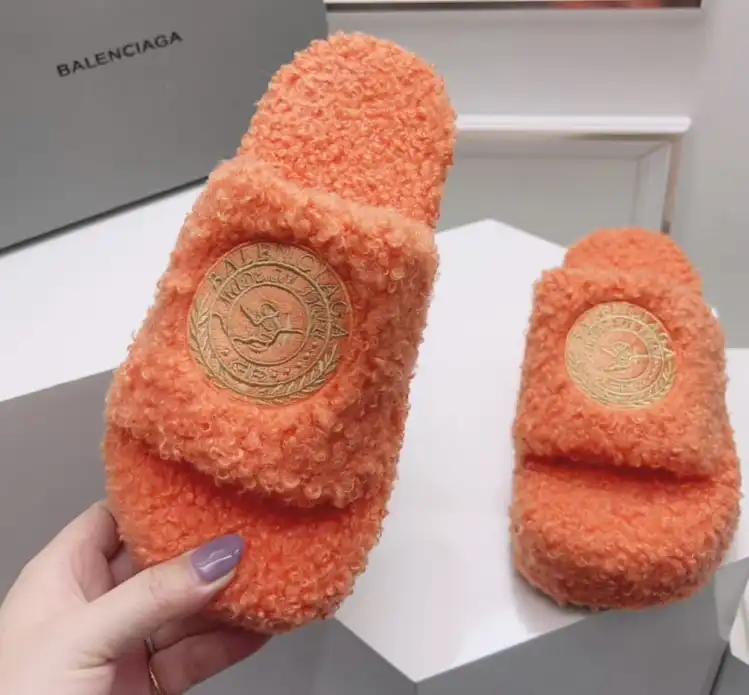 hype Balenciaga Slippers