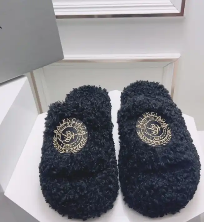 hype Balenciaga Slippers