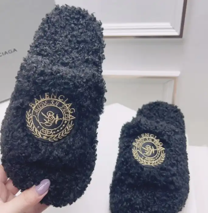 hype Balenciaga Slippers