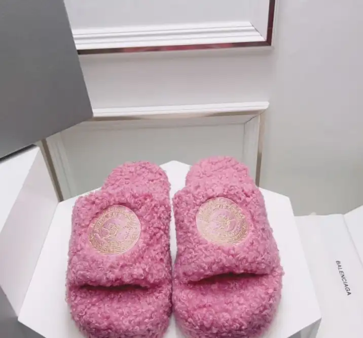 hype Balenciaga Slippers