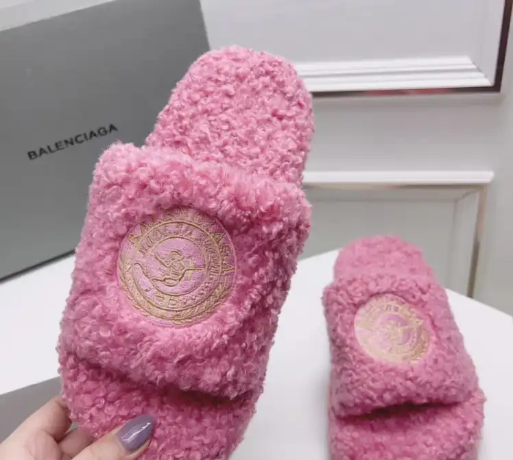 hype Balenciaga Slippers