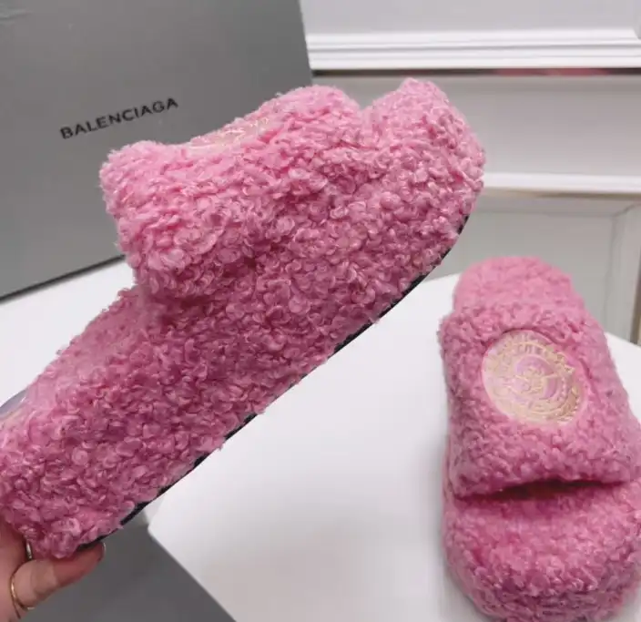 hype Balenciaga Slippers