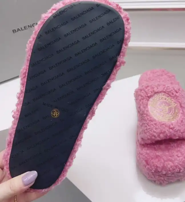 hype Balenciaga Slippers