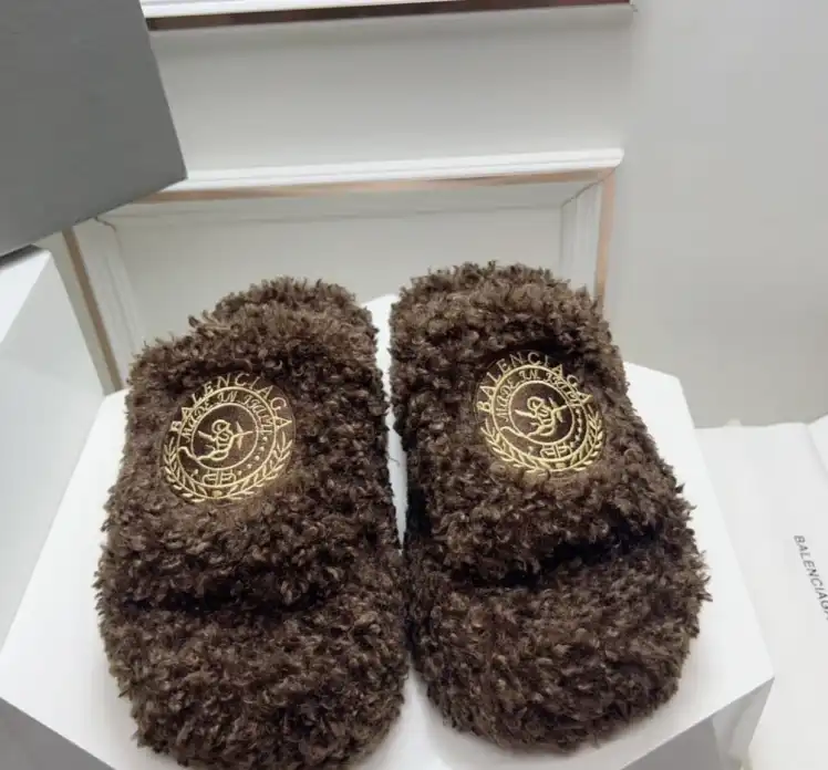 hype Balenciaga Slippers