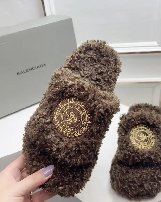 hype Balenciaga Slippers