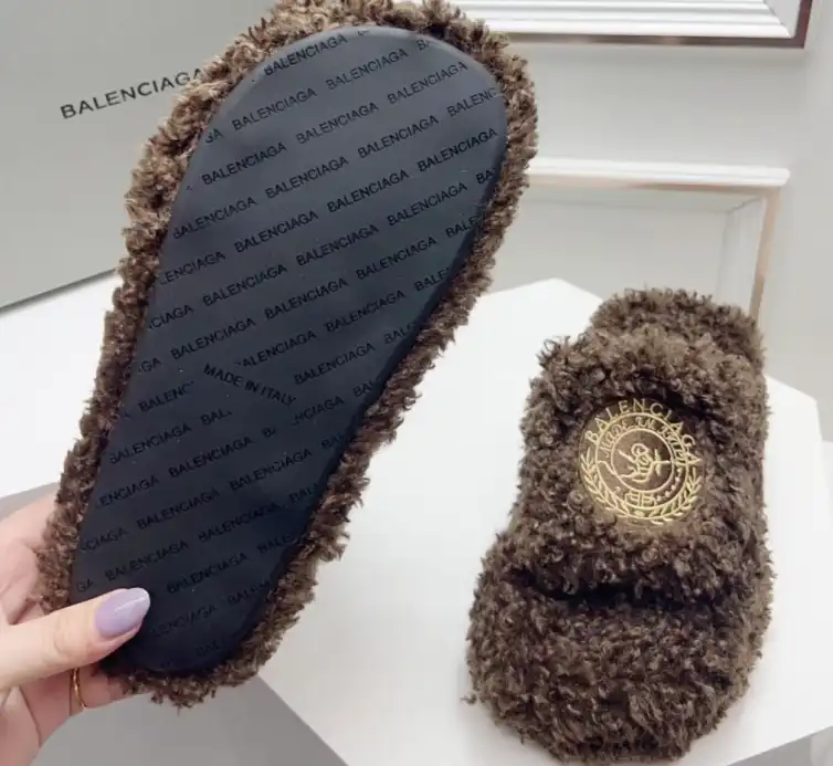 hype Balenciaga Slippers