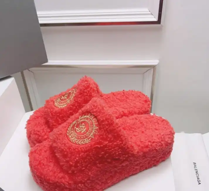 hype Balenciaga Slippers