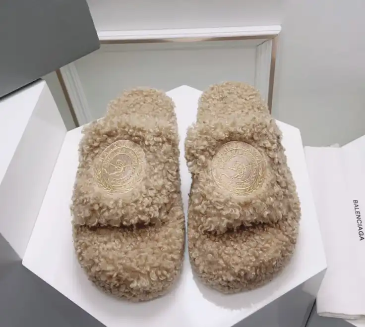 hype Balenciaga Slippers