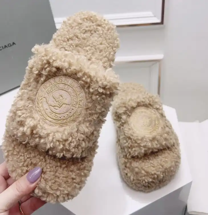 hype Balenciaga Slippers