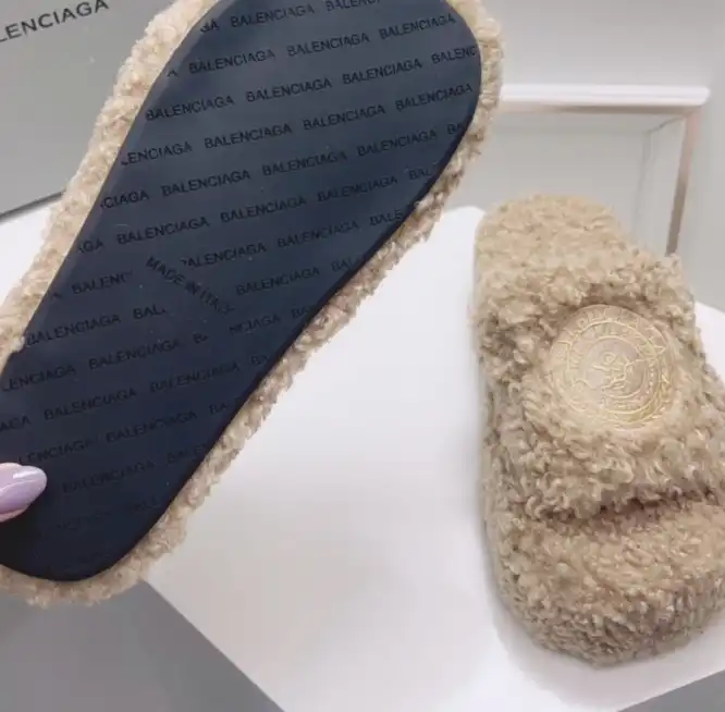 hype Balenciaga Slippers