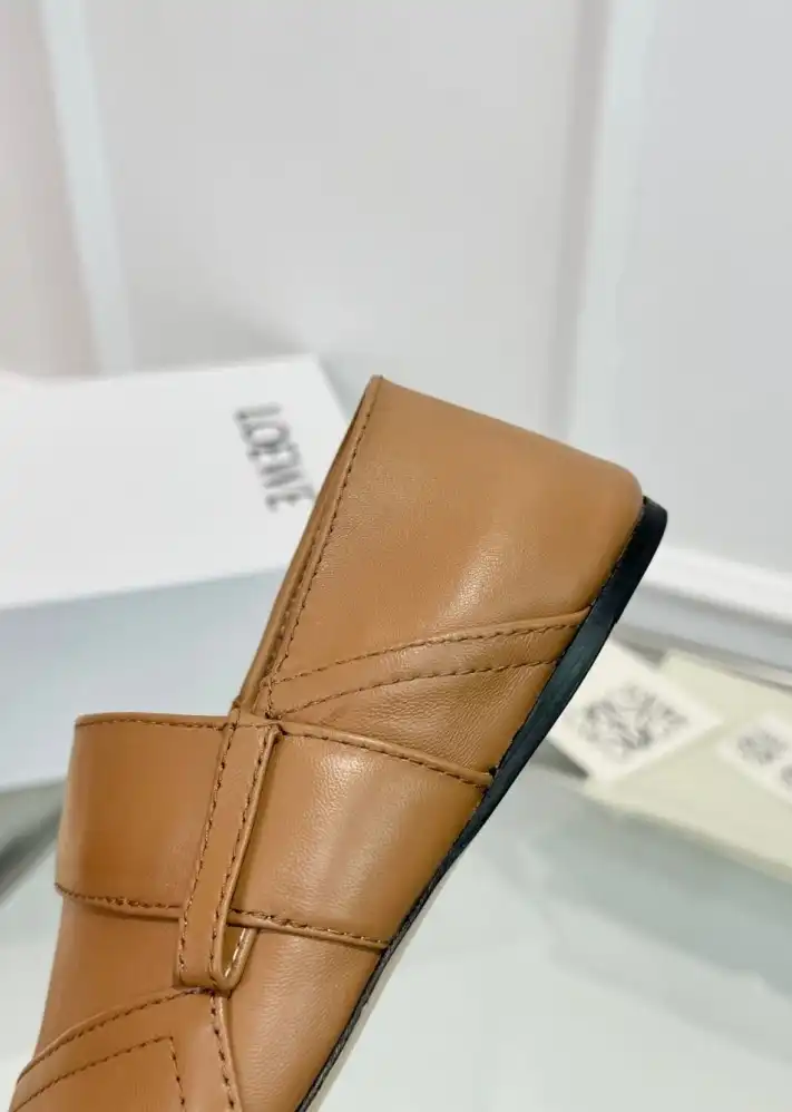 hype Loewe Leather Shoes