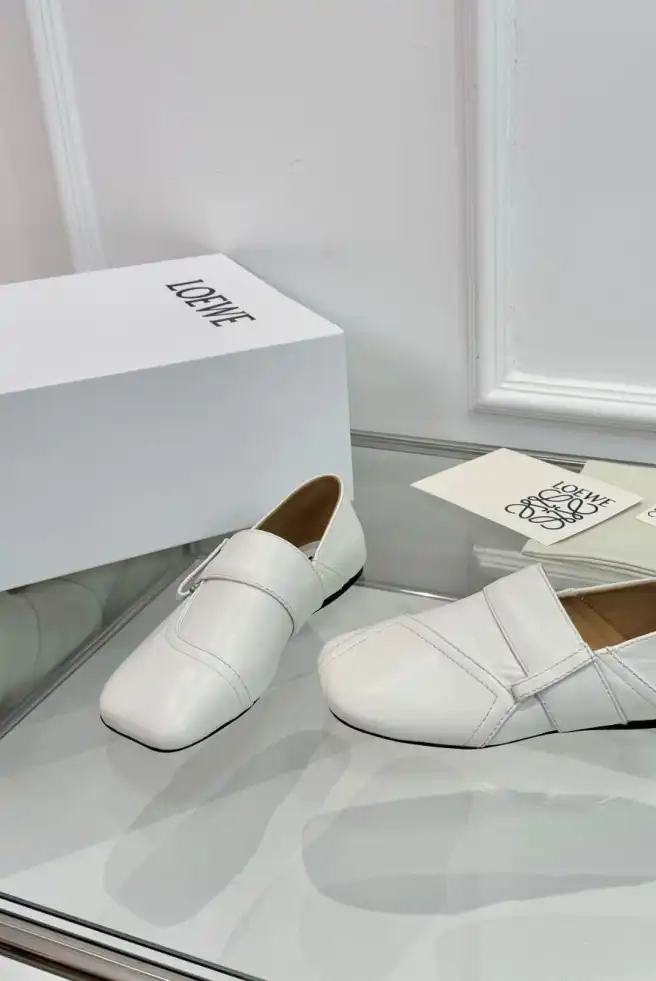 hype Loewe Leather Shoes