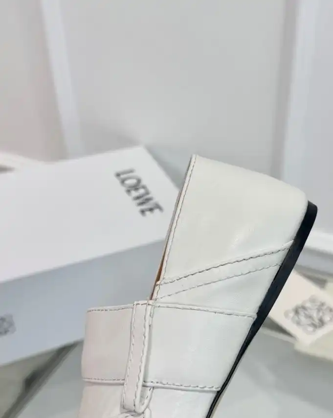 hype Loewe Leather Shoes