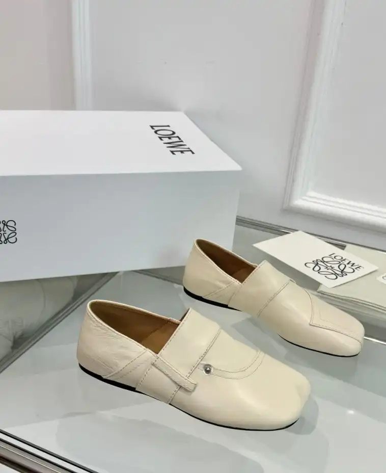 hype Loewe Leather Shoes