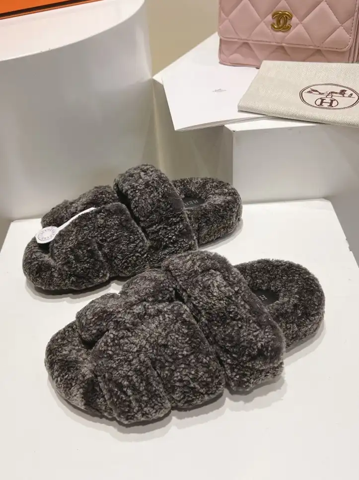 hype Hermes Slippers