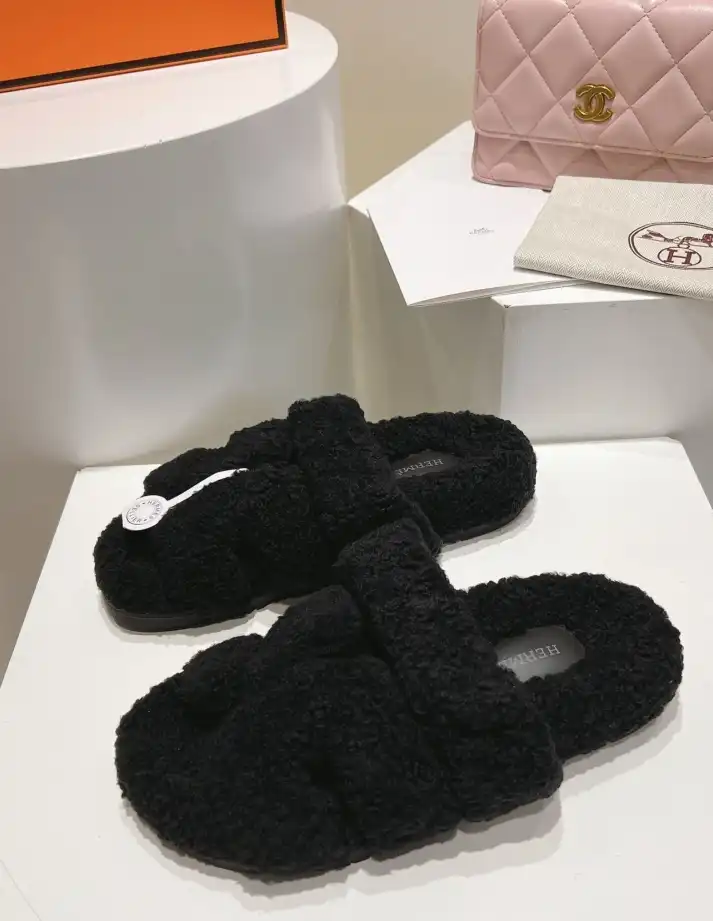 hype Hermes Slippers