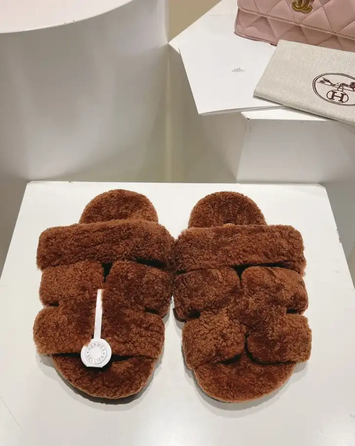 hype Hermes Slippers