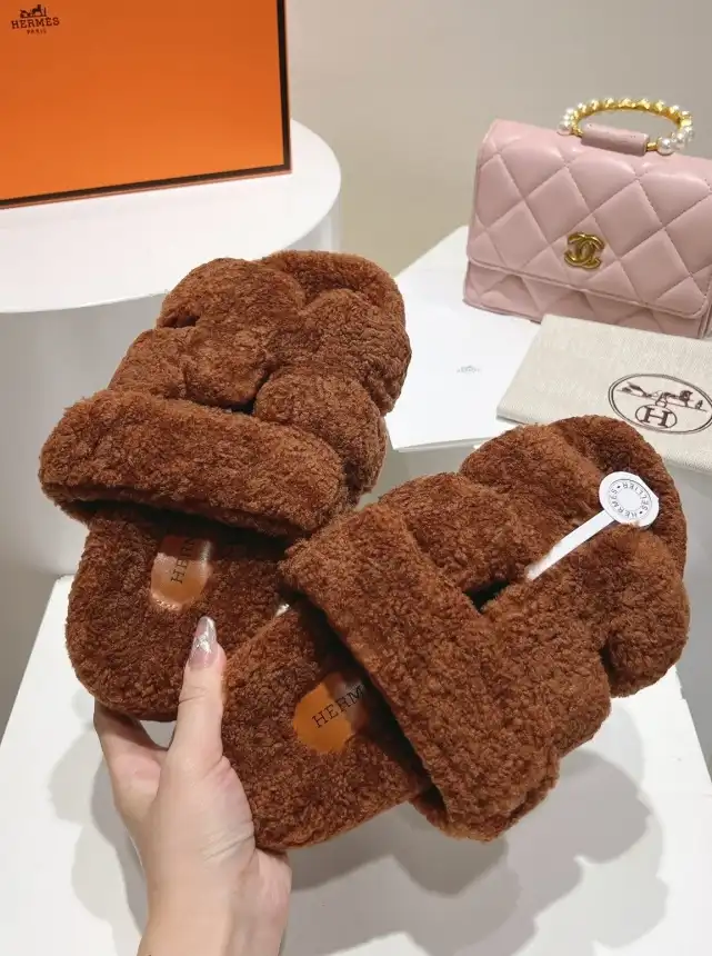 hype Hermes Slippers