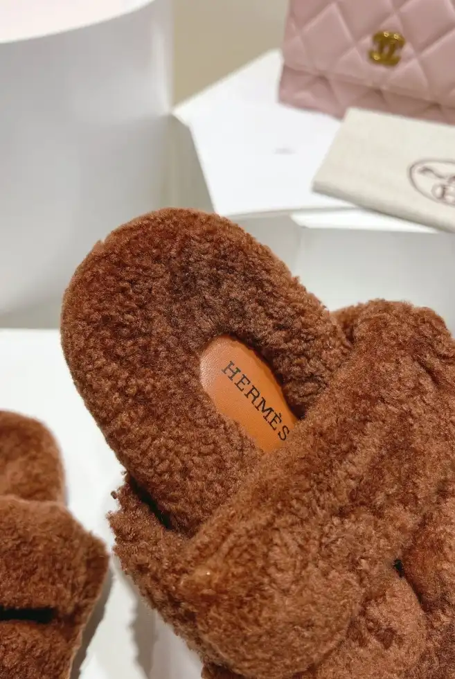 hype Hermes Slippers