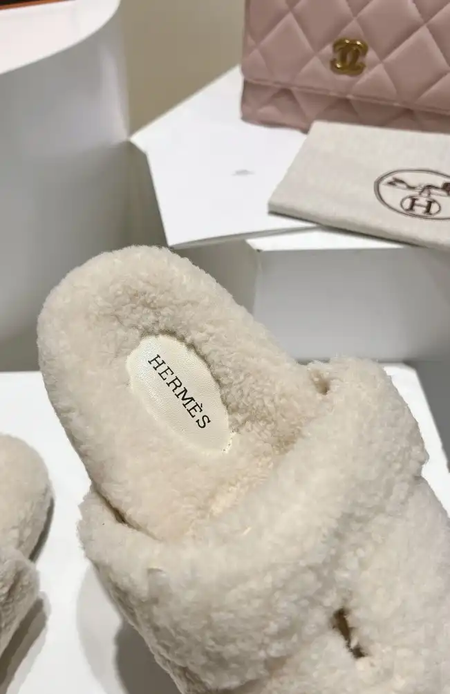 hype Hermes Slippers