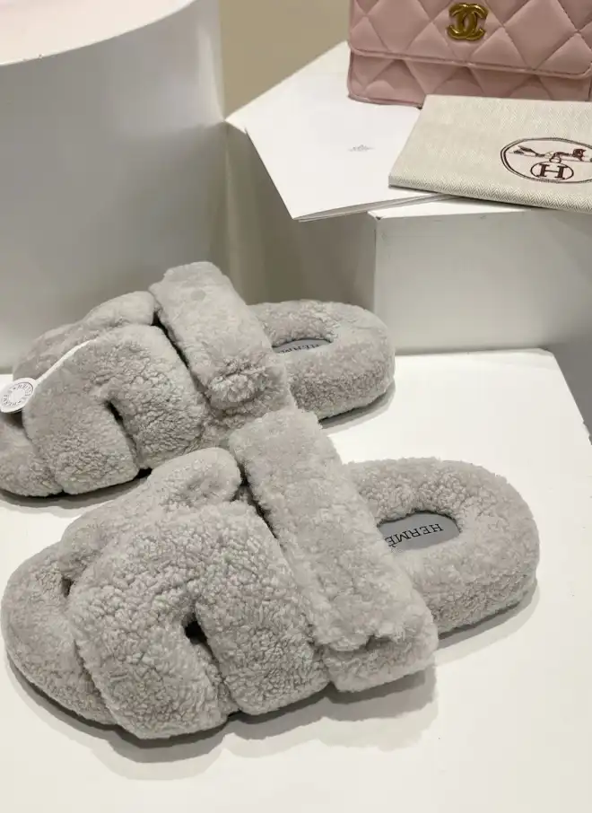 hype Hermes Slippers