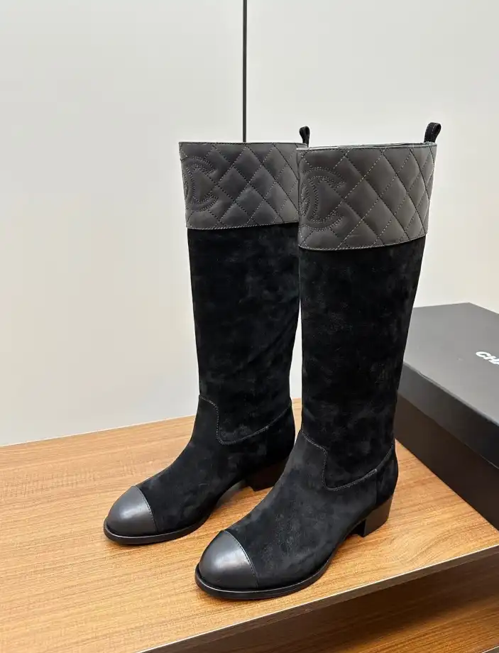 hype Chanel Boots