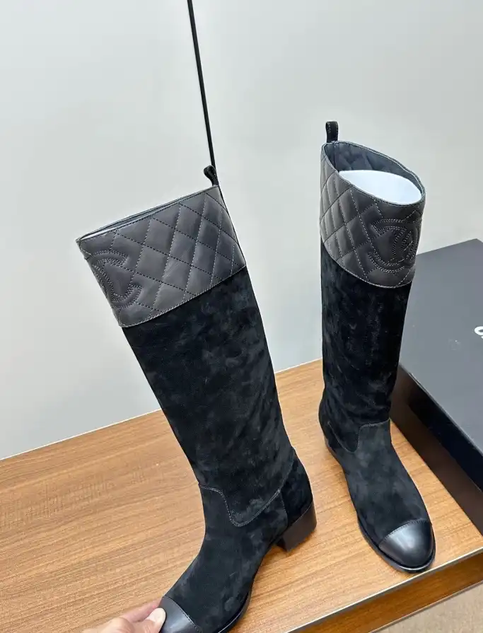 hype Chanel Boots