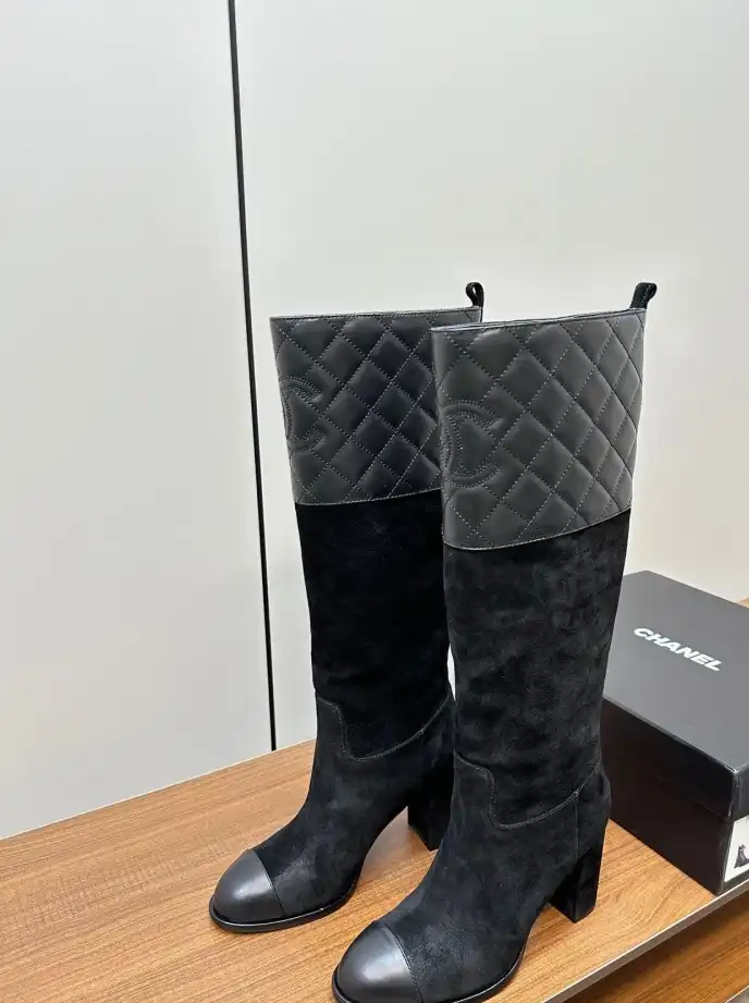 hype Chanel Boots