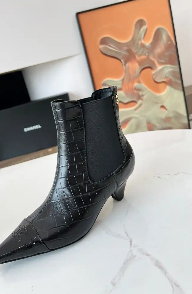 hype Chanel Boots