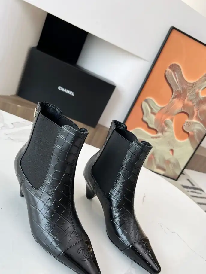 hype Chanel Boots