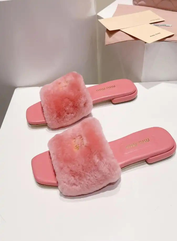 hype Miu Miu Slippers