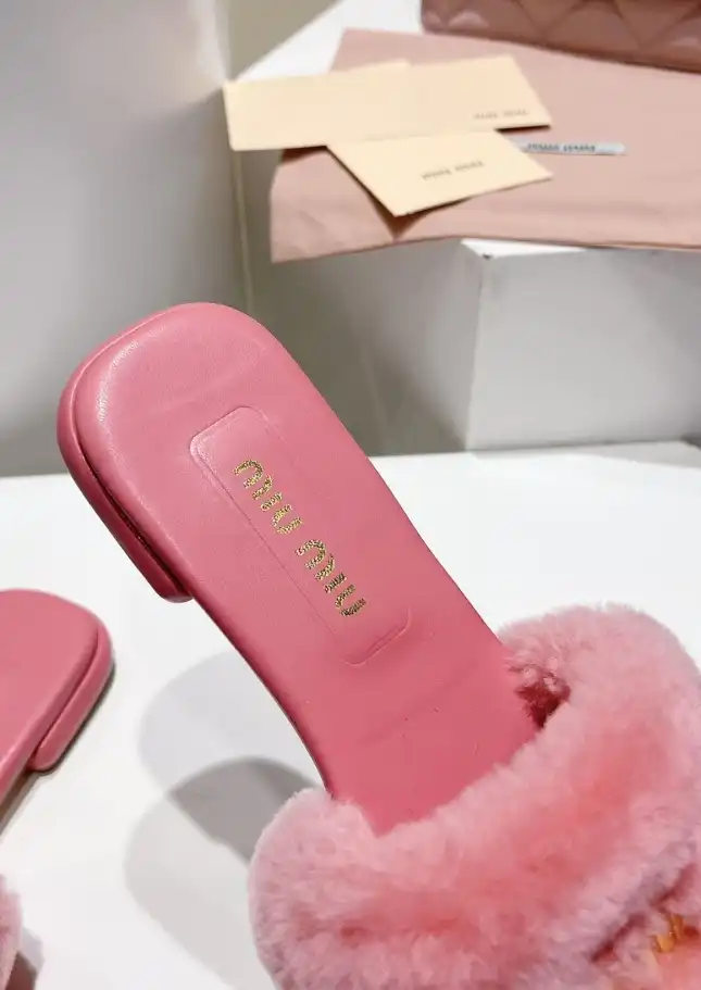 hype Miu Miu Slippers